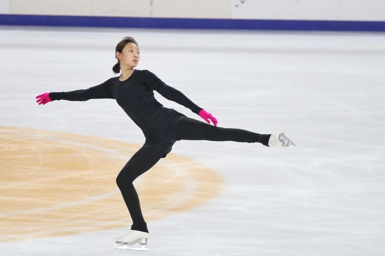 嘉体立德冰场维护助阵中国杯世界花样滑冰大奖赛